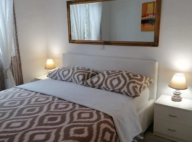 Kiara Sabunike 836