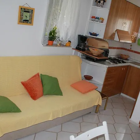 Kiara Sabunike 836