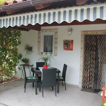 Kiara Sabunike 836