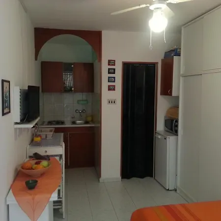 Kiara Sabunike 836 Apartment