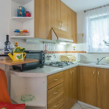 Kiara Sabunike 836 Привлака