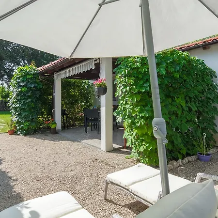 Kiara Sabunike 836 Privlaka (Zadar)